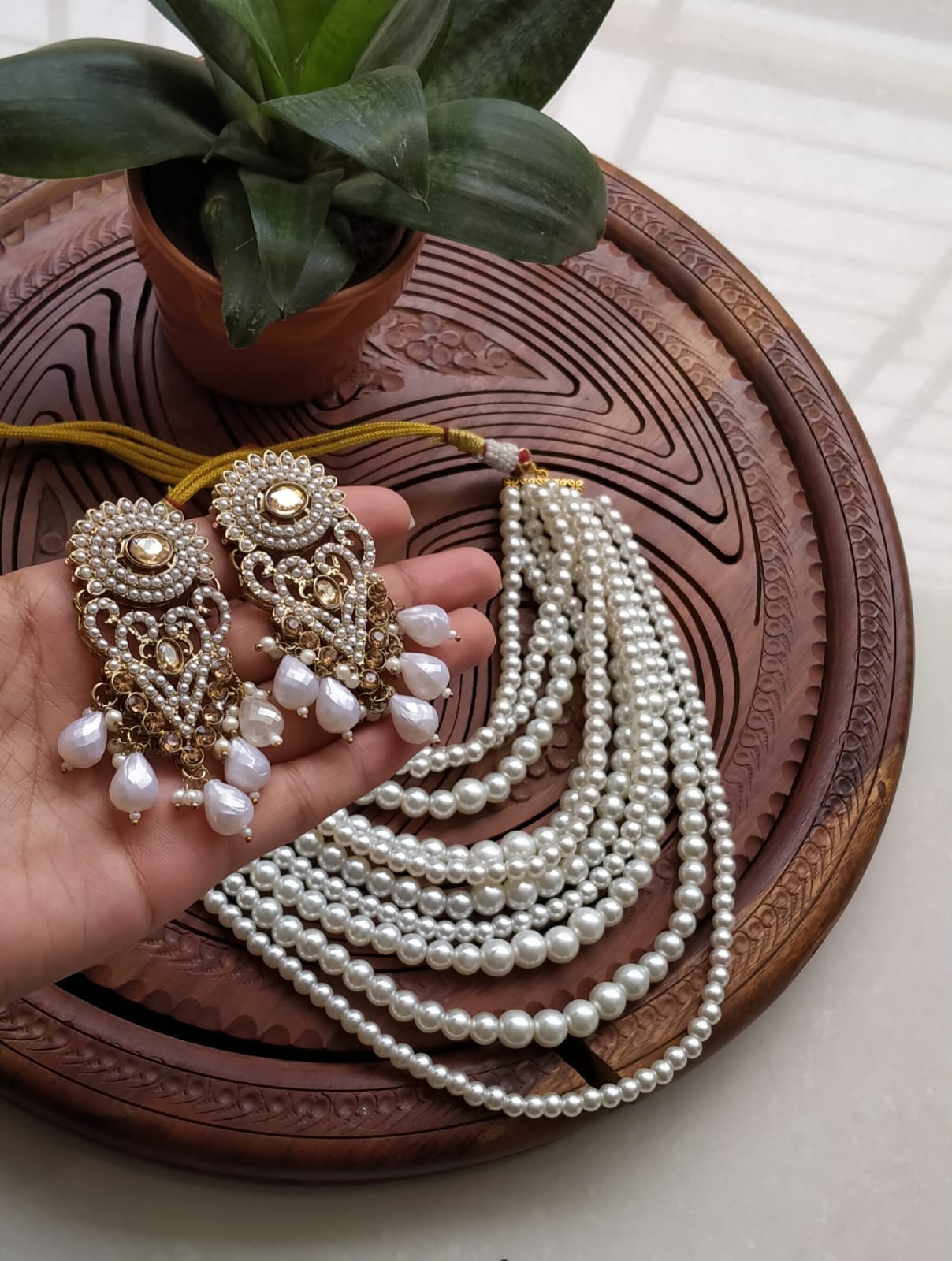 Pearls necklace set