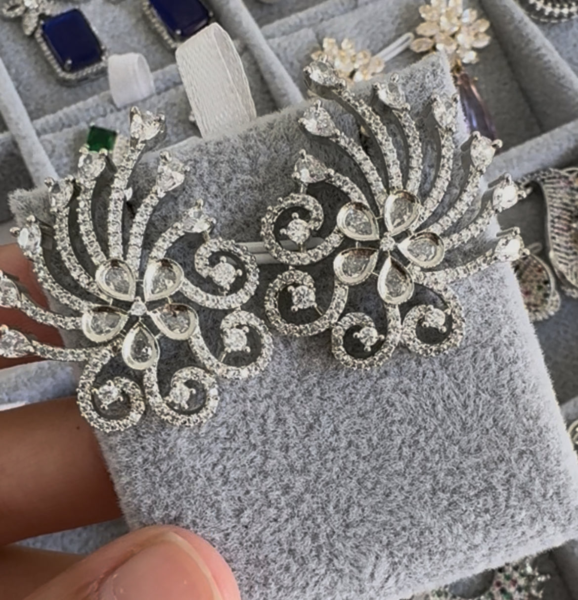 Diamond Aura