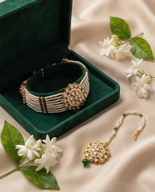 Emaan Noor set